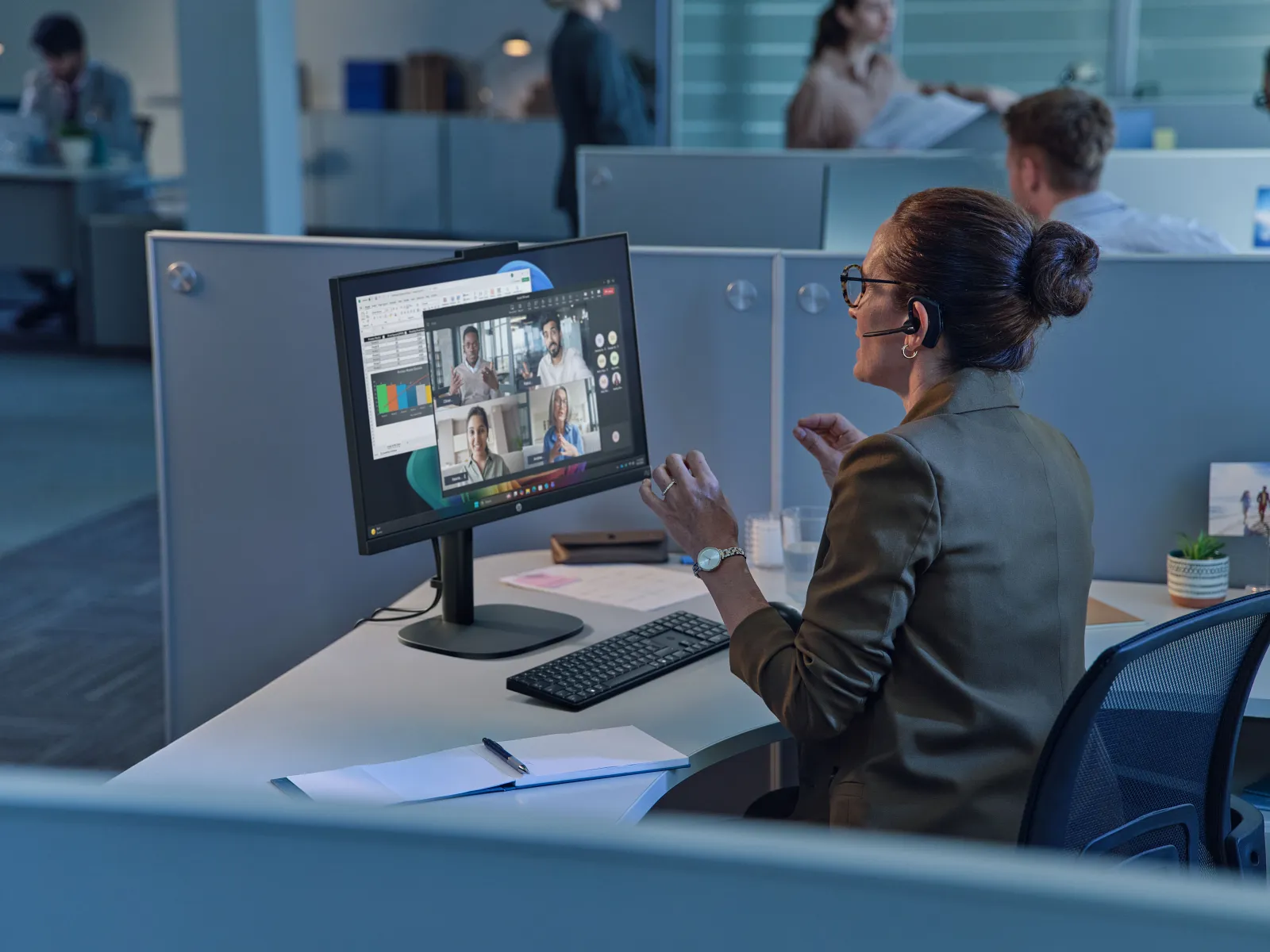 HP ProStudio 2 All-in-one G2a 24 Desktop PC, right side view