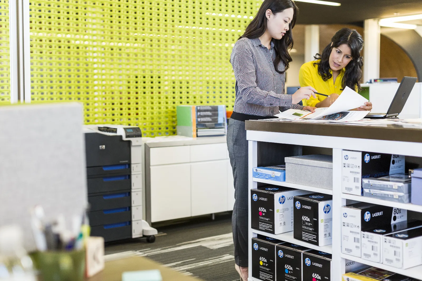 HP Color LaserJet Professional CP5225dn Printer