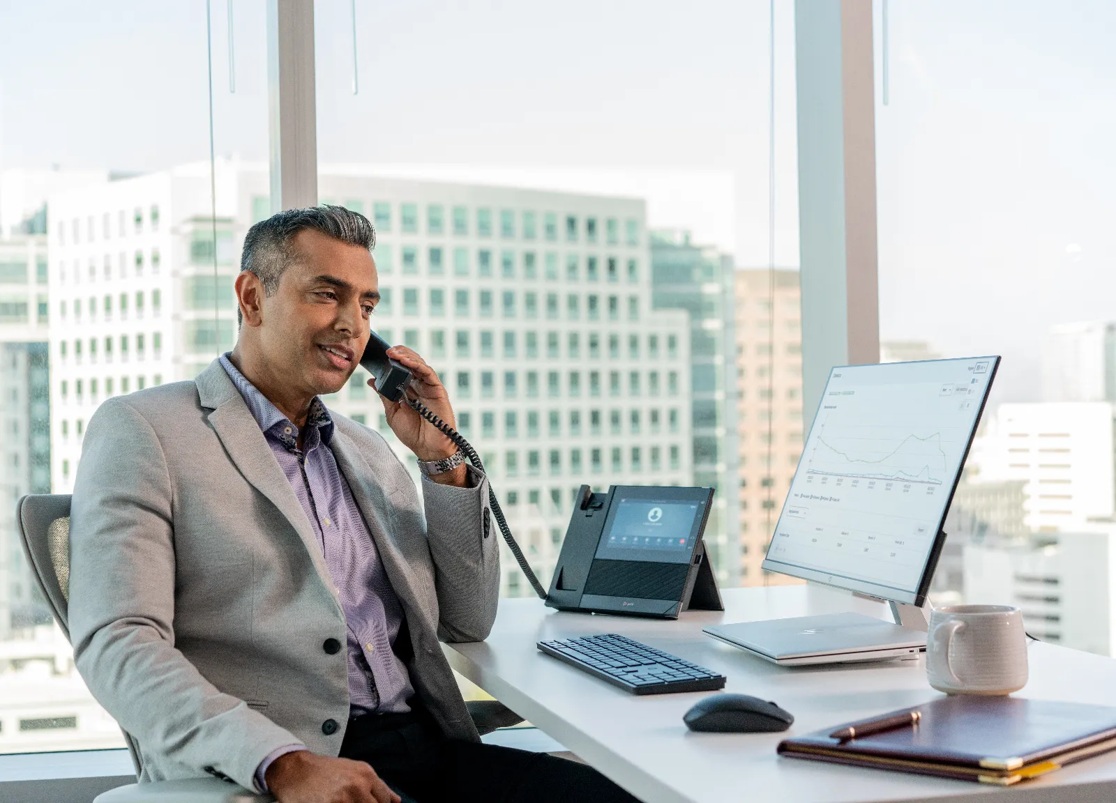 HP Poly CCX 600 Business Media Phone for Microsoft Teams and PoE-enabled IP phone